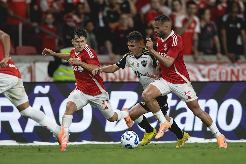 Atlético Mineiro x Internacional: onde assistir ao vivo - Brasileirão 2026