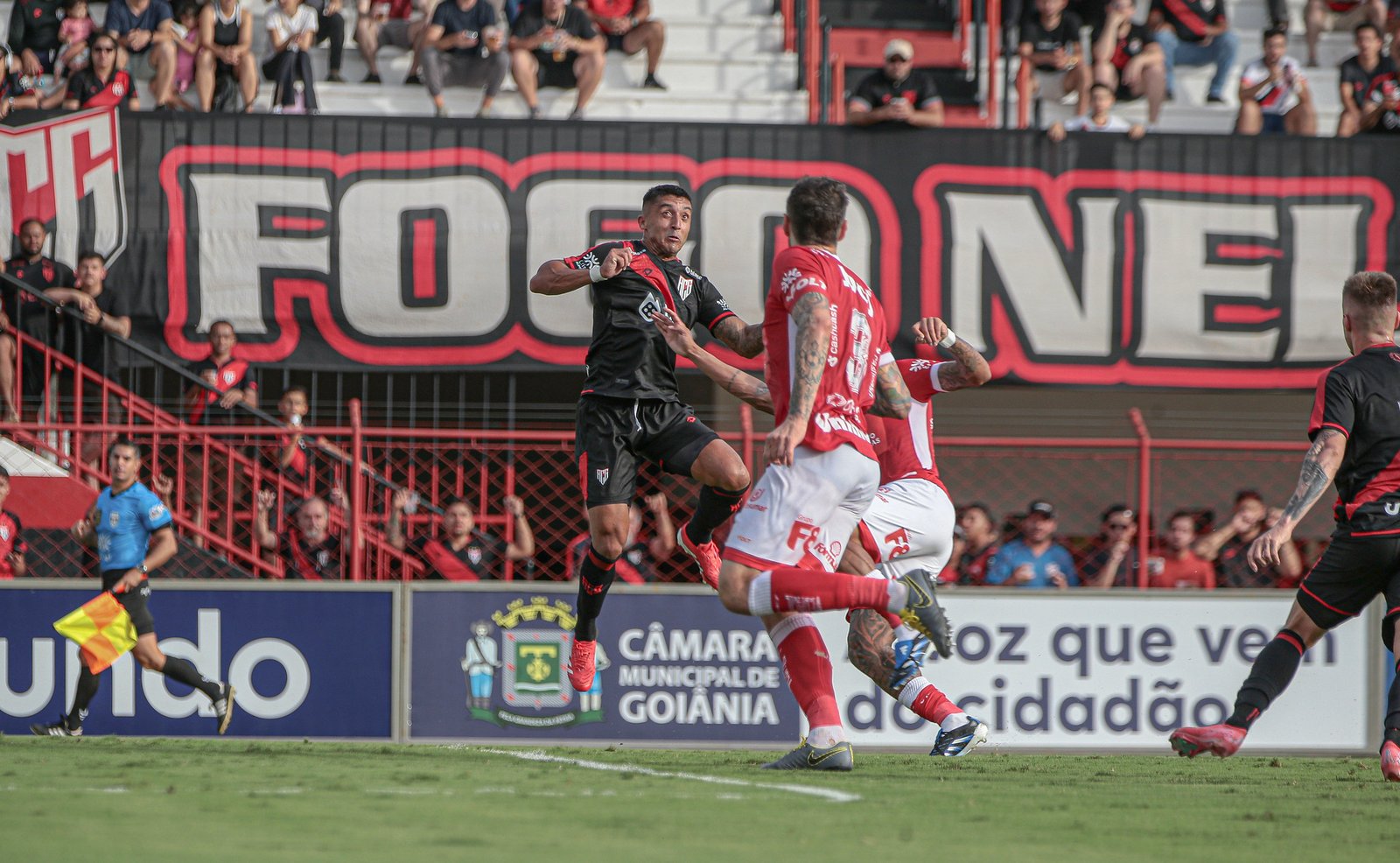 Vila Nova x Atlético-GO: Onde Assistir ao vivo, Horário e Escalações do Clássico
