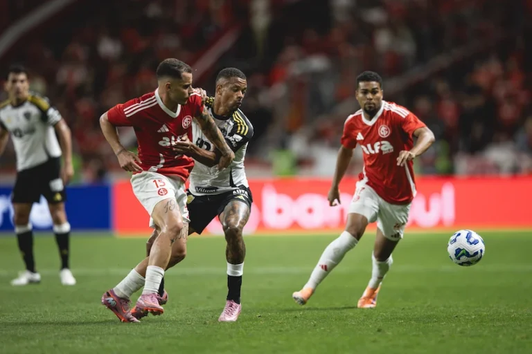 Atlético Mineiro x Internacional: onde assistir ao vivo - Brasileirão 2026