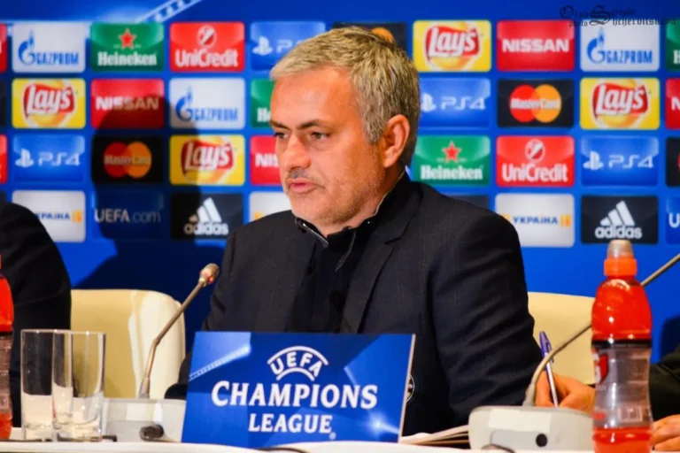 Mourinho não foi o único: Veja quem são os 3 técnicos que pularam o muro entre Chelsea e United